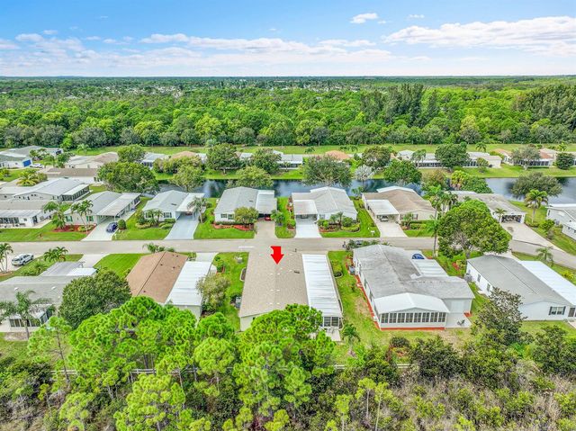 7945 Horned Lark Circle, Port St. Lucie, FL 34952
