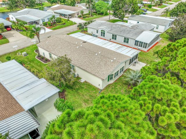 7945 Horned Lark Circle, Port St. Lucie, FL 34952