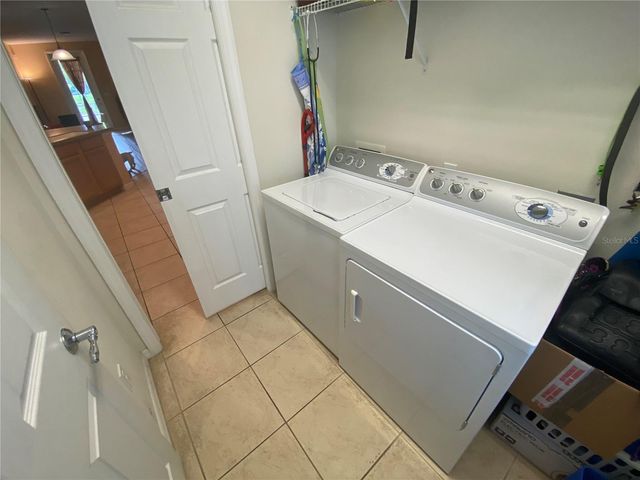 3870 82ND AVENUE CIR E 104, Sarasota, FL 34243
