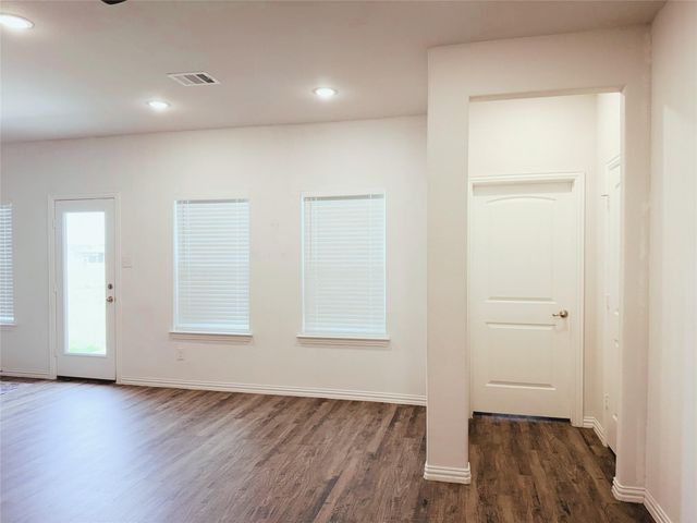 870 5102 Road, Cleveland, TX 77327