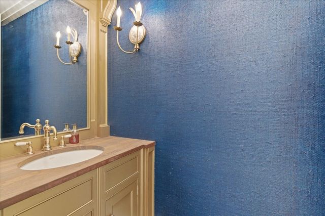 159 E WALTON Place 5B, Chicago, IL 60611