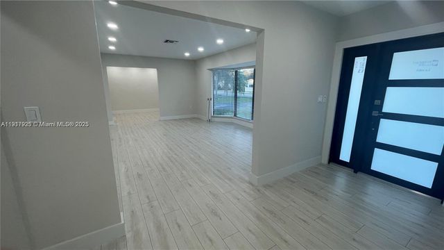 8320 SW 142nd St 8320, Palmetto Bay, FL 33158