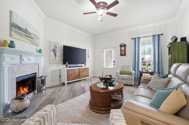 461 Palm Breeze Drive, Ocean Springs, MS 39564