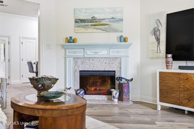 461 Palm Breeze Drive, Ocean Springs, MS 39564