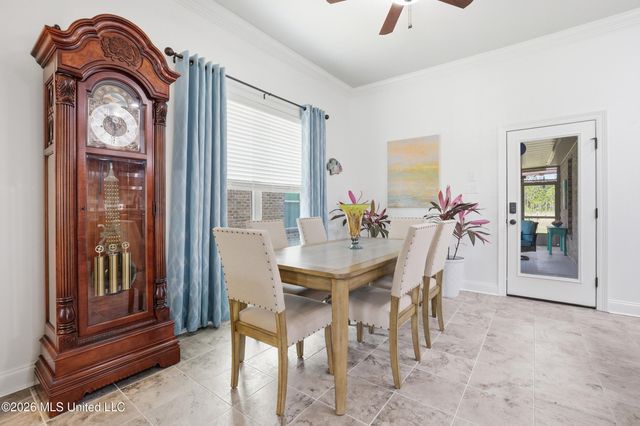 461 Palm Breeze Drive, Ocean Springs, MS 39564