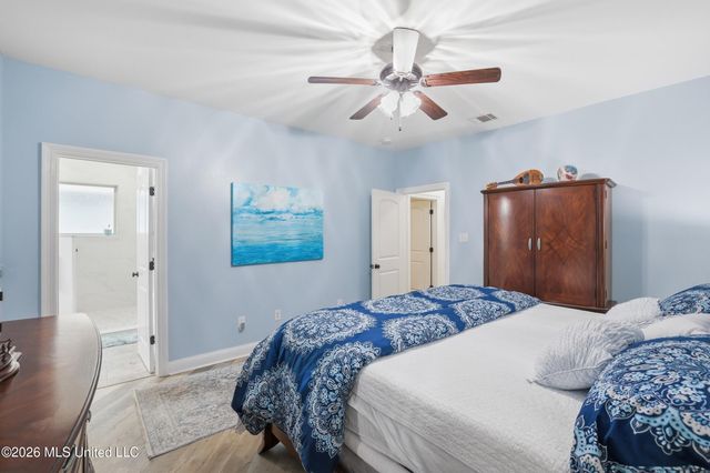 461 Palm Breeze Drive, Ocean Springs, MS 39564