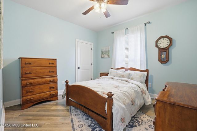 461 Palm Breeze Drive, Ocean Springs, MS 39564