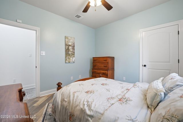 461 Palm Breeze Drive, Ocean Springs, MS 39564