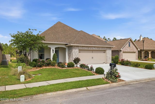461 Palm Breeze Drive, Ocean Springs, MS 39564