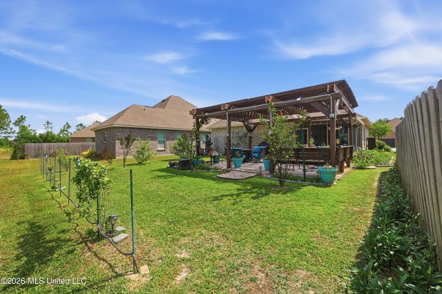 461 Palm Breeze Drive, Ocean Springs, MS 39564