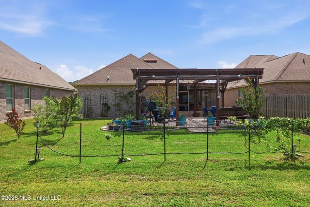 461 Palm Breeze Drive, Ocean Springs, MS 39564