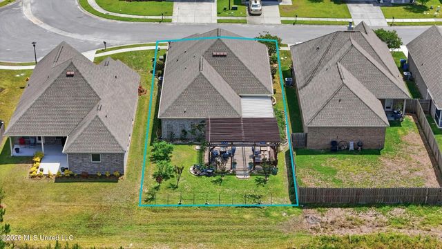 461 Palm Breeze Drive, Ocean Springs, MS 39564