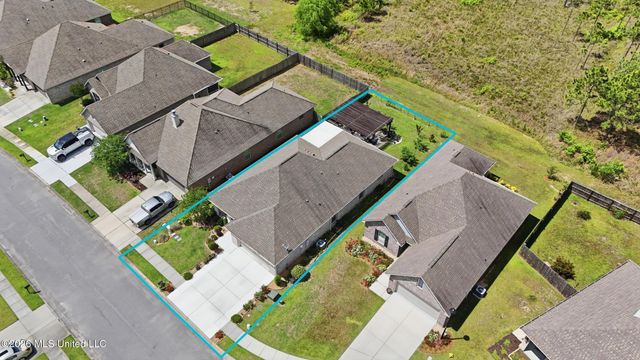 461 Palm Breeze Drive, Ocean Springs, MS 39564