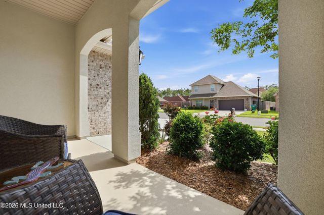 461 Palm Breeze Drive, Ocean Springs, MS 39564