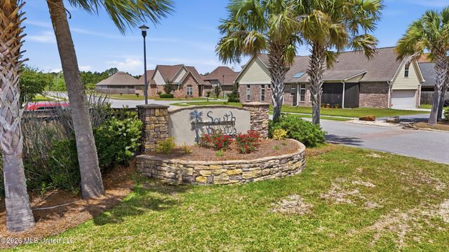 461 Palm Breeze Drive, Ocean Springs, MS 39564