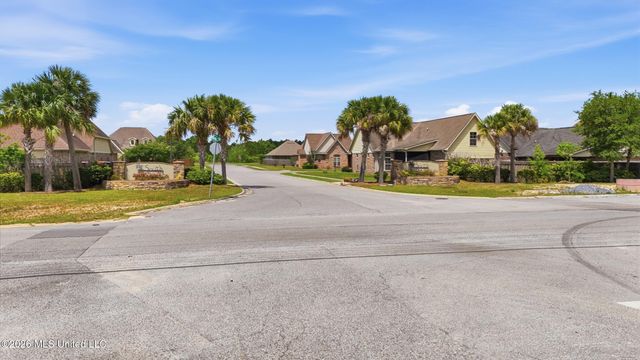 461 Palm Breeze Drive, Ocean Springs, MS 39564