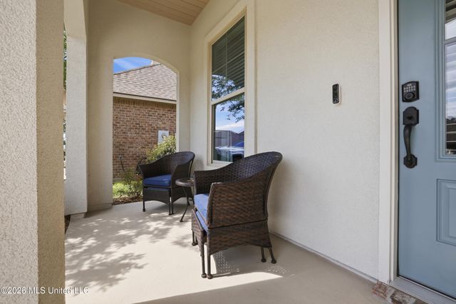461 Palm Breeze Drive, Ocean Springs, MS 39564