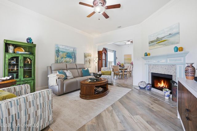 461 Palm Breeze Drive, Ocean Springs, MS 39564