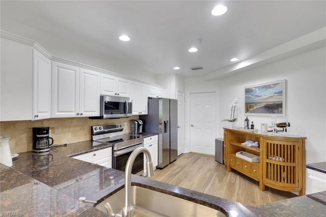 3048 Horizon LN 1103, Naples, FL 34109