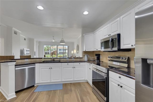 3048 Horizon LN 1103, Naples, FL 34109