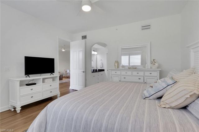 3048 Horizon LN 1103, Naples, FL 34109