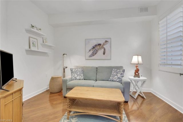 3048 Horizon LN 1103, Naples, FL 34109