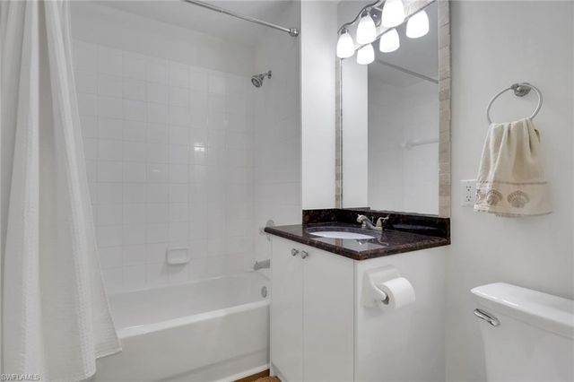 3048 Horizon LN 1103, Naples, FL 34109