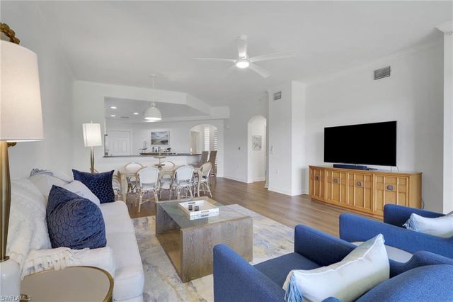 3048 Horizon LN 1103, Naples, FL 34109