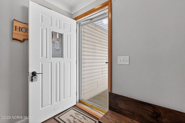 1744 Lora Lane, Defiance, OH 43512