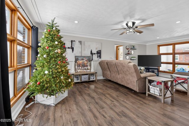 1744 Lora Lane, Defiance, OH 43512