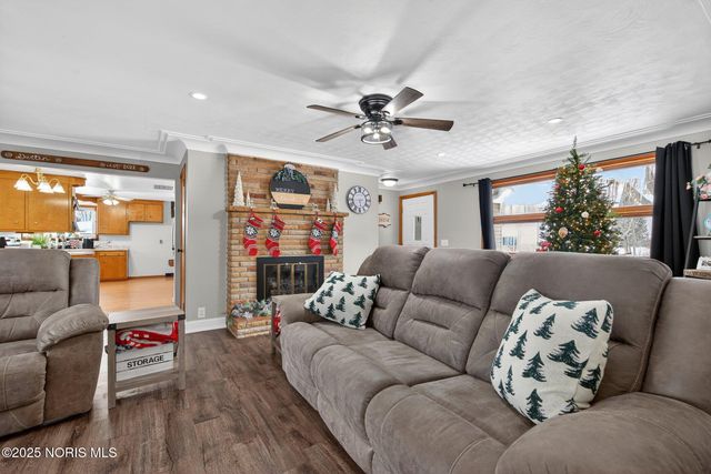 1744 Lora Lane, Defiance, OH 43512