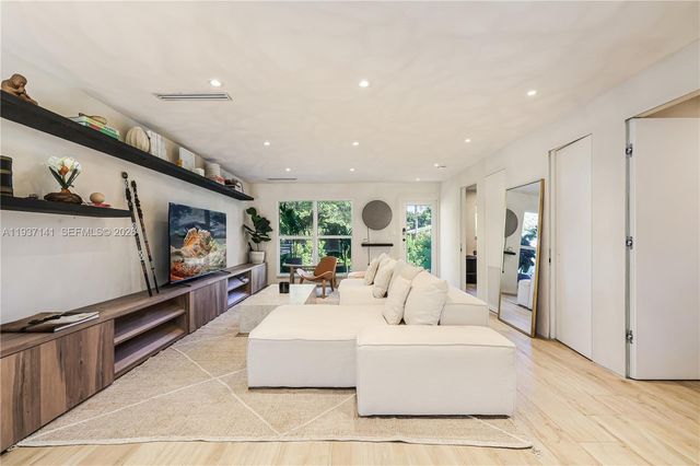 254 NW 43rd Street, Miami, FL 33127