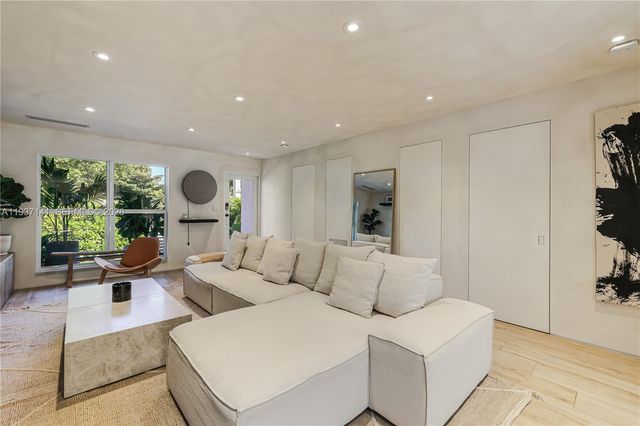 254 NW 43rd Street, Miami, FL 33127
