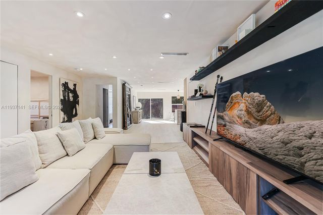 254 NW 43rd Street, Miami, FL 33127