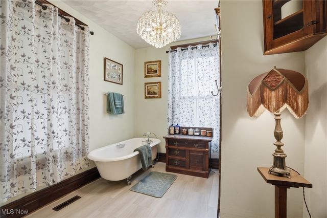 4612 Grand Central Avenue, Vienna, WV 26105