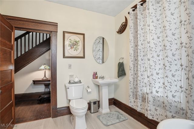 4612 Grand Central Avenue, Vienna, WV 26105