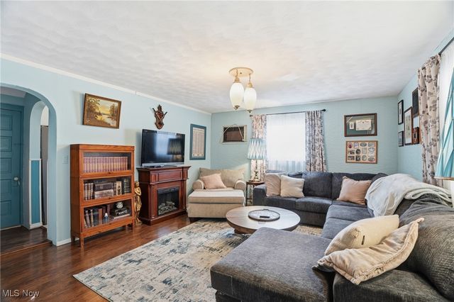 4612 Grand Central Avenue, Vienna, WV 26105