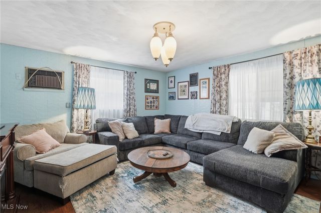 4612 Grand Central Avenue, Vienna, WV 26105