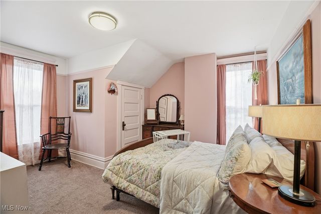 4612 Grand Central Avenue, Vienna, WV 26105