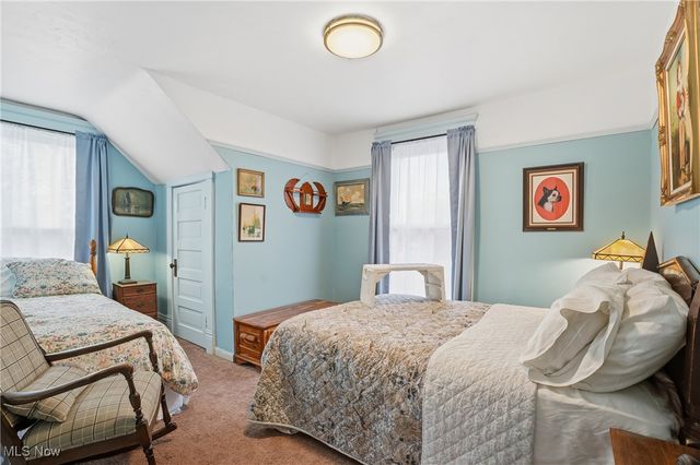 4612 Grand Central Avenue, Vienna, WV 26105