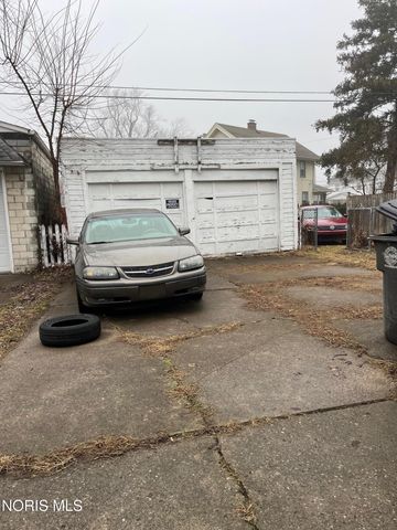 2052 South Avenue, Toledo, OH 43609