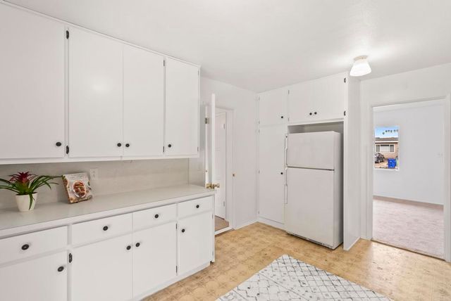 6827 Harvala St, San Diego, CA 92115