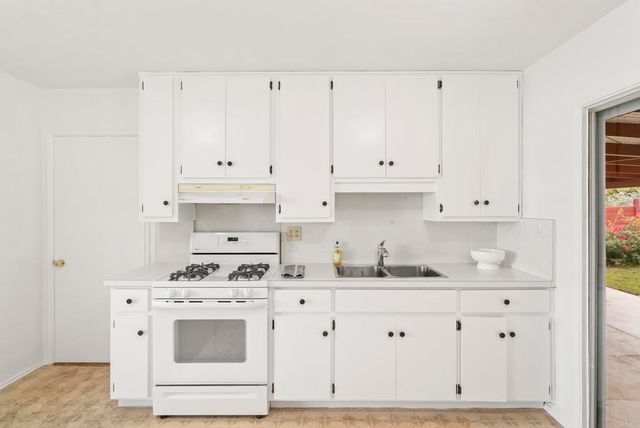 6827 Harvala St, San Diego, CA 92115