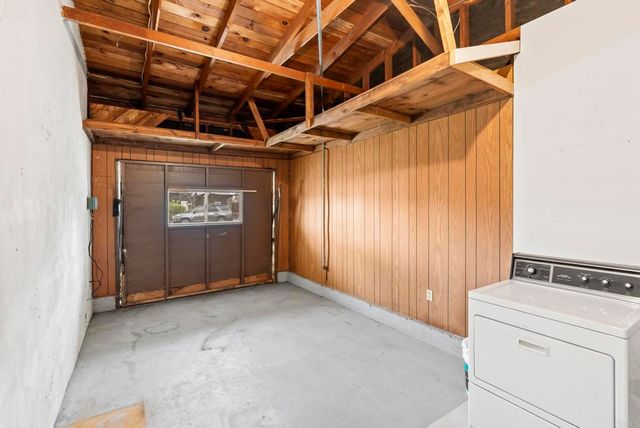 6827 Harvala St, San Diego, CA 92115