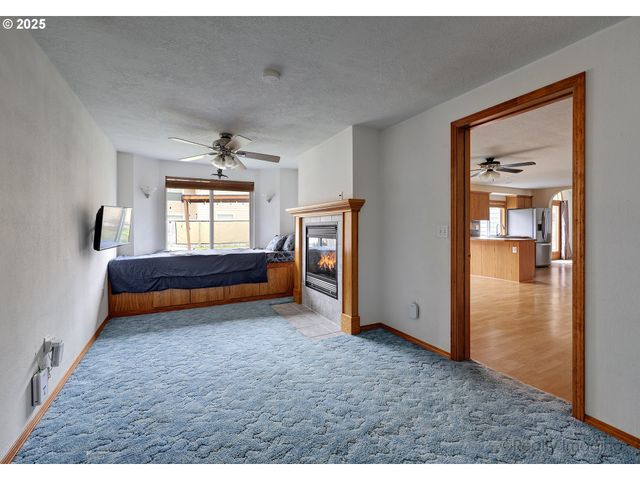 3012 Se 157TH Ave, Portland, OR 97236