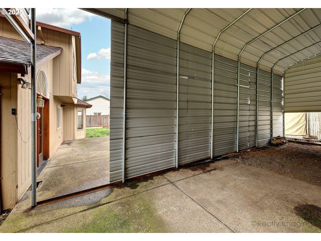 3012 Se 157TH Ave, Portland, OR 97236