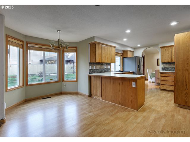 3012 Se 157TH Ave, Portland, OR 97236