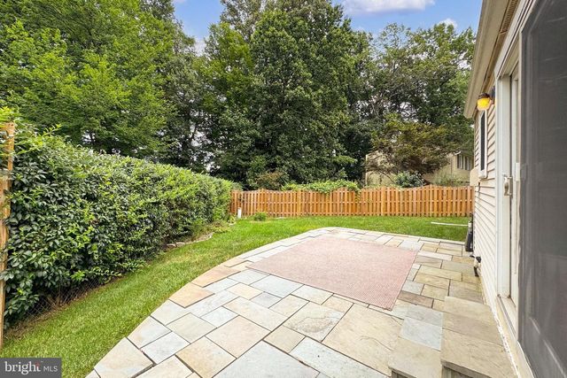 9813 BRIGHTLEA DR, Vienna, VA 22181