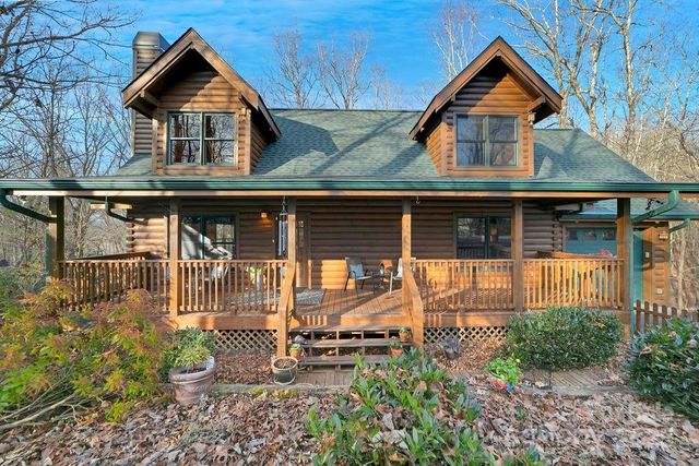 116 Wahuhu Court, Brevard, NC 28712