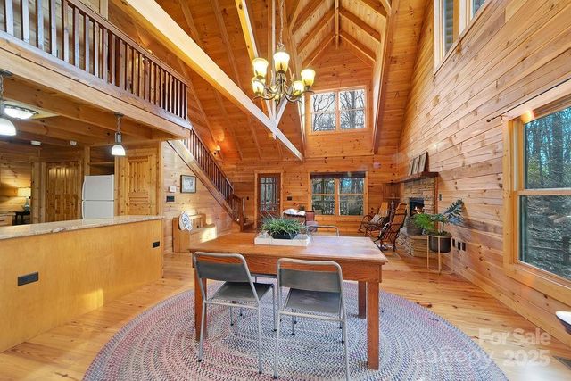 116 Wahuhu Court, Brevard, NC 28712